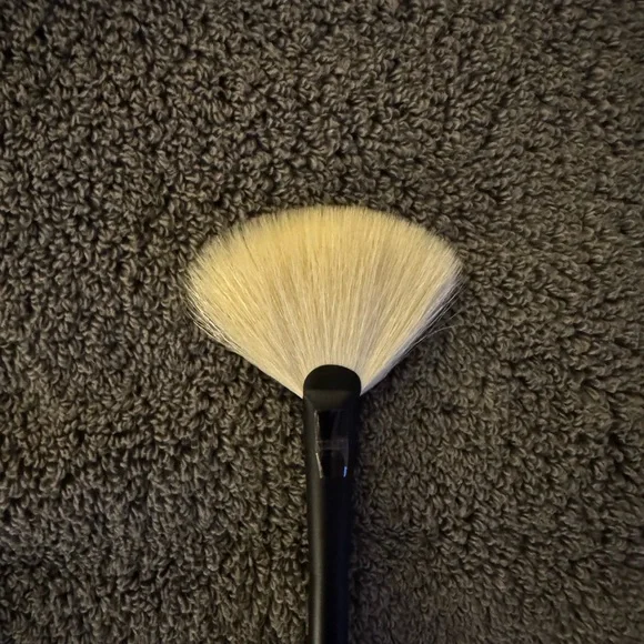 Rephr Brush 20 - authentic - NWOB - Picture 3 of 5